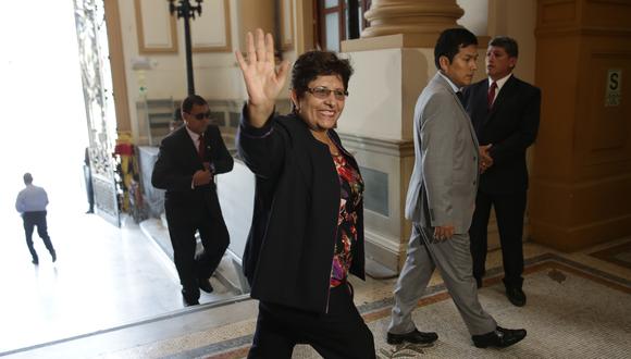 Rosario Paredes, congresista de Acción Popular, es acusada de pedir a una empleada que deposite a otros la mitad de su sueldo. Les presentamos las pruebas. Es la única de AP a favor de la inmunidad parlamentaria. (Foto: GEC)