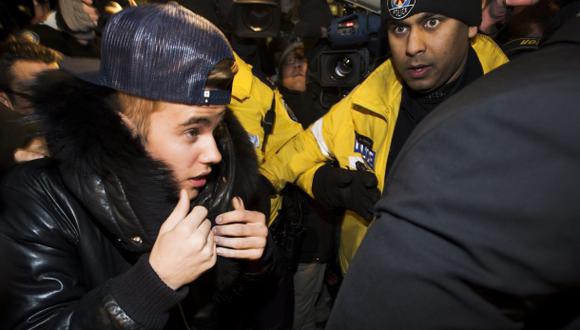 Justin Bieber se entrega a la policía de Canadá