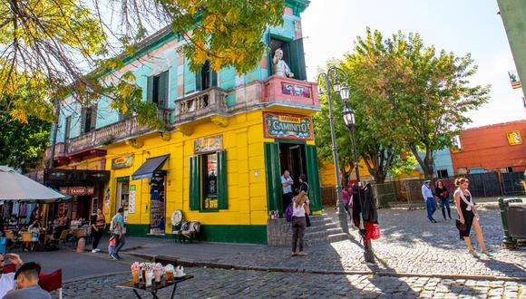 Entre Caminito, los conventillos y la pasión futbolera por Boca Juniors, conoce un lugar único en el mundo. (Foto: Turismo Buenos Aires)