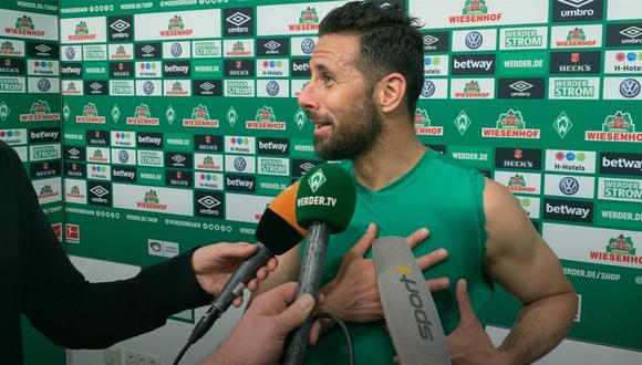 Claudio Pizarro defenderá los colores del Werder Bremen por una temporada más. Florian Kohfeldt, estratega del club, explicó las razones de la renovación del peruano (Foto: Werder Bremen)