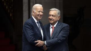 Biden y AMLO acuerdan coordinarse en migración ante el fin del Título 42