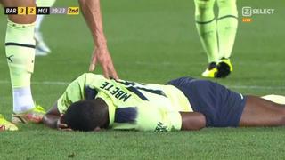 Susto en el Camp Nou: el fuerte choque de cabezas entre Mbete y Christensen | VIDEO