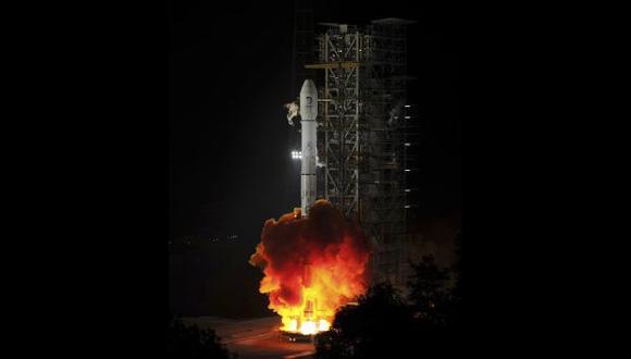 El cohete transportaba dos satélites que tienen la misión de explorar la superficie lunar. (Foto: Reuters)