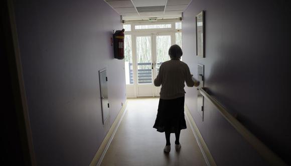 Pero pese a que se ha invertido mucho dinero en la investigación, los ensayos clínicos sobre el Alzheimer no han dado resultados. (Foto: AFP)