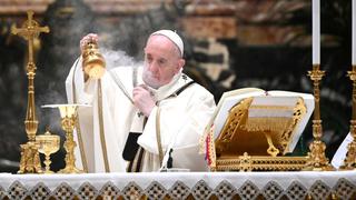 El papa celebra la Misa del Gallo más solitaria llamando a la fraternidad | FOTOS
