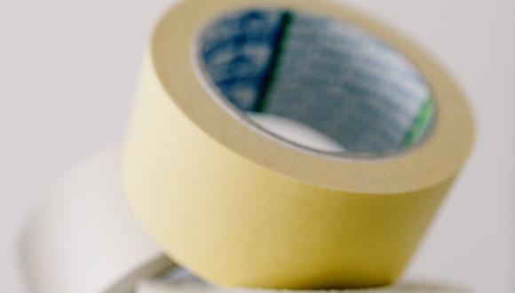 Reutiliza los tubos de cartón de las cintas para fabricar distintos artículos. (Foto: Pexels/Ksenia Chernaya).