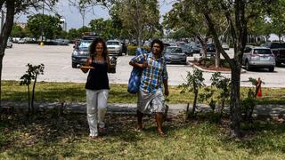 “Nuestro sueño era conducir por todo el mundo”: la pareja que quedó varada en un estacionamiento de Florida por el coronavirus