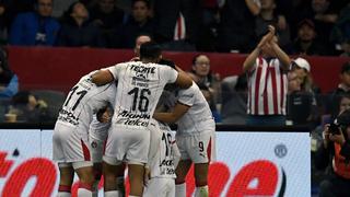 Cruz Azul vs. Chivas: Ronaldo Cisneros y la genial definición para el 1-0 en el Estadio Azteca | VIDEO
