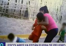 ¡Terrible! Enfurecida madre obliga a su hijo a golpear a otro niño