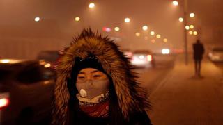 La densa capa de smog que cubre el cielo de Mongolia [FOTOS]