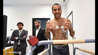 Dani Alves se sometió a exámenes médicos en la Juventus