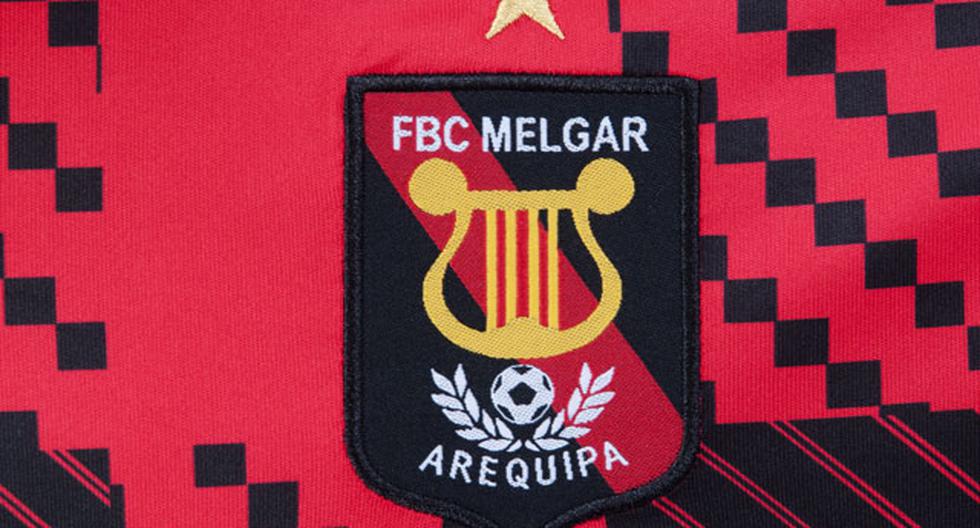 Melgar acaba de presentar a su nueva camiseta para la temporada 2016. (Foto: Difusión)