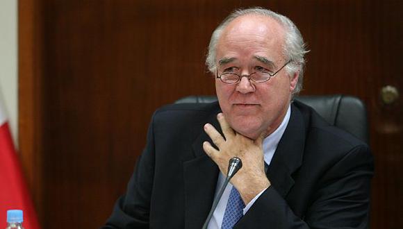 García Belaunde: No se negoció salida de Cornejo por votos