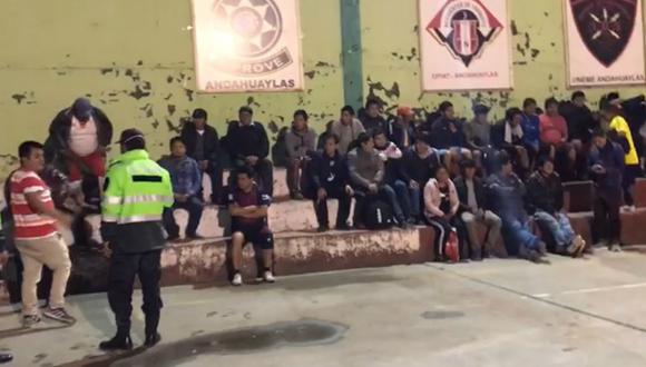 Apurímac: Detienen a 50 personas que bebían licor y jugaban fulbito en pleno estado de emergencia. (Foto captura)