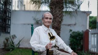El premio Luces a la trayectoria en manos de Carlos Gassols: “Mi más profunda pasión es componer canciones”