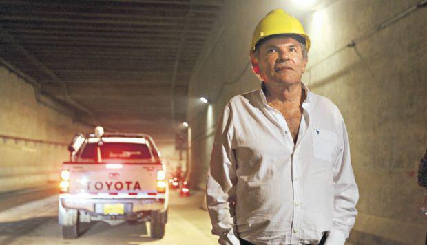 Para evitar posibles fugas y asegurar la participación de los investigados, la fiscalía solicitó ayer que no salgan del país Luis Castañeda ni otros implicados en el caso de presuntos pagos de OAS. (Foto GEC)