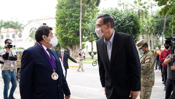 El decano del Colegio Médico del Perú, Miguel Palacios, se reunió hace unas semanas con el presidente Martín Vizcarra. (Foto: Colegio Médico del Perú/Facebook)