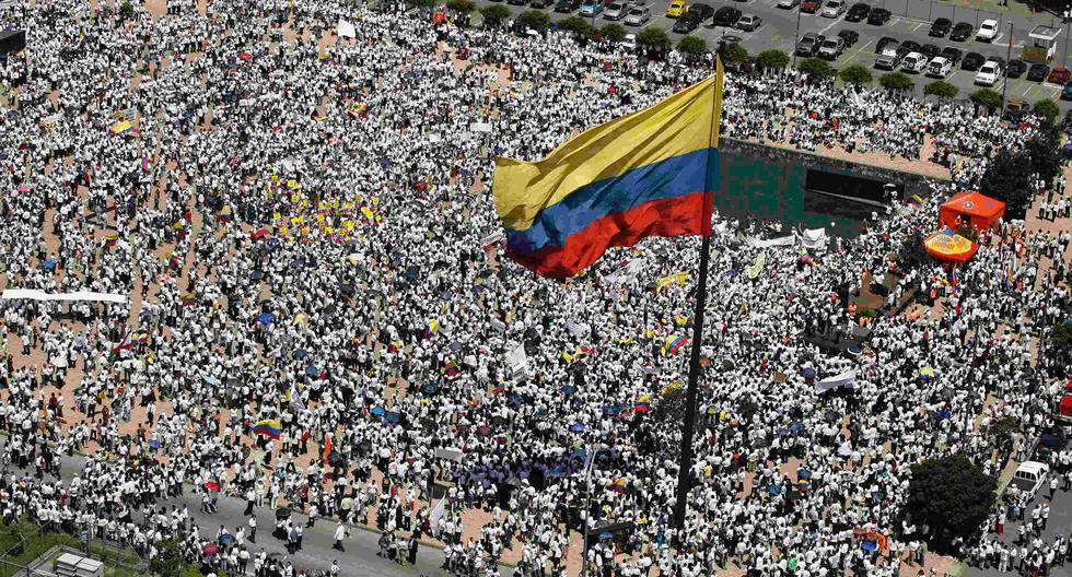Cacerolazo contra la violencia, la primera gran protesta del año en Colombia. (Foto: Reuters)