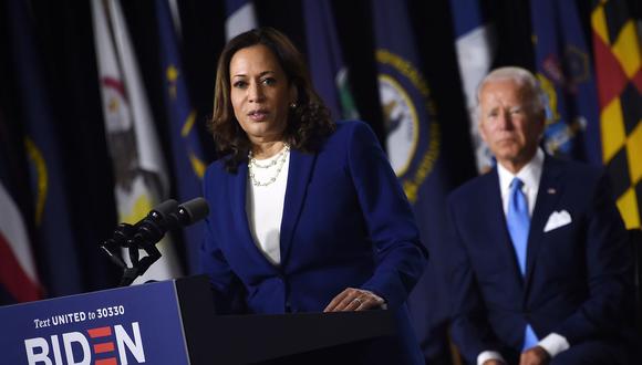 La vicepresidenta demócrata compañera de fórmula, la senadora estadounidense Kamala Harris, habla durante la primera conferencia de prensa con Joe Biden en Wilmington, Delaware, el 12 de agosto de 2020. (Foto de Olivier DOULIERY / AFP).