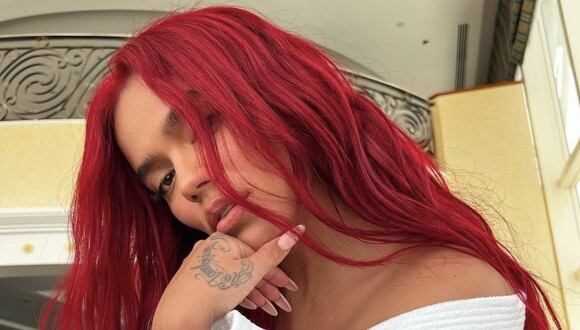 Karol G se pintó el cabello de color rojo en agosto de 2022 (Foto: Karol G / Instagram)