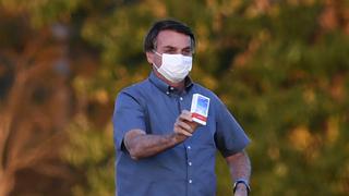 Bolsonaro revela que toma antibióticos por infección pulmonar después del coronavirus