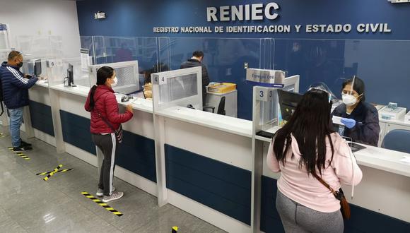 Las ventanillas del Reniec ahora atenderán en horario corrido de 8 a.m. a 3:45 p.m. (Foto: El Comercio)