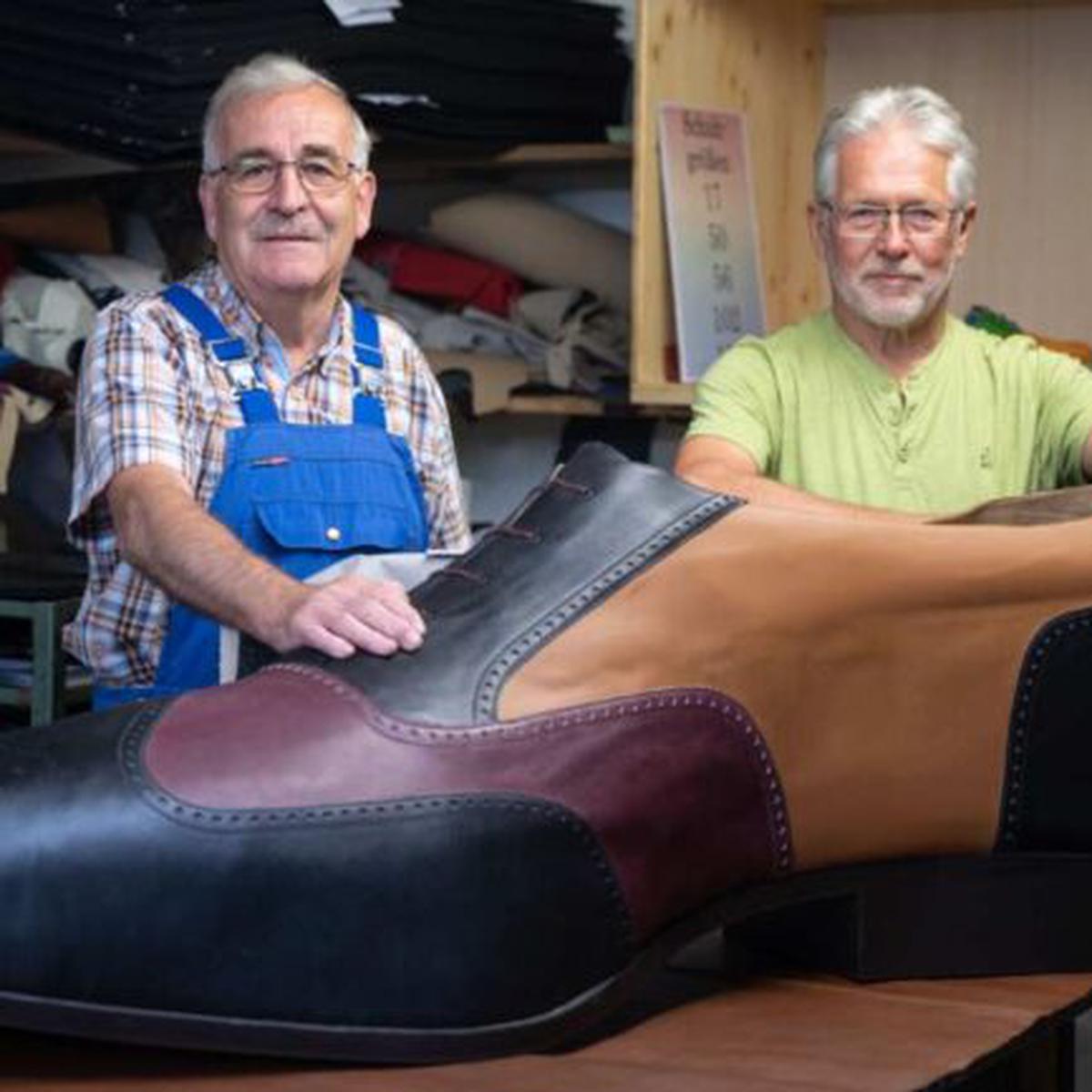 Alemania: así es el zapato más grande jamás visto: de talla 240 y 1,6 metros de largo zapato gigante Historias EC revtli Historias | RESPUESTAS COMERCIO