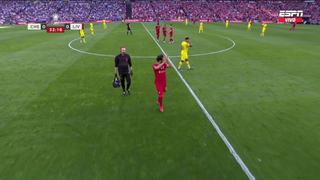 A poco de la Champions: Salah se marchó lesionado en Liverpool en plena final de la FA Cup | VIDEO
