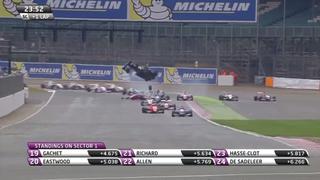 YouTube: Increíble accidente en la Fórmula Renault