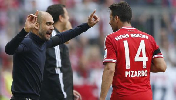 Guardiola elogió a Pizarro: “Es el mejor delantero en el área"