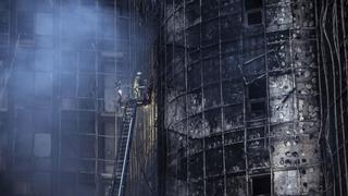 Bomberos de Estambul sofocan incendio de un hospital [FOTO]