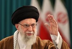 Ayatola Alí Jamenei insta a los iraníes a “no preocuparse” tras accidente en helicóptero del presidente Raisi