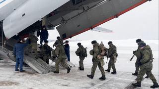 Rusia envía tropas aerotransportadas a Kazajistán para sofocar las protestas que dejan numerosos muertos