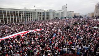 Bielorrusia EN VIVO | Decenas de miles de manifestantes desafían a un inquebrantable Lukashenko | FOTOS