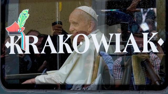 El "tranvía del Papa Francisco" causa furor en Polonia [FOTOS] - 7