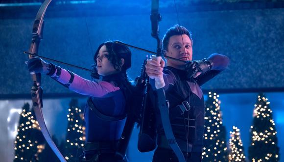 En "Hawkeye", Kate Bishop (Hailee Steinfeld) y Clint Barton (Jeremy Renner) unen fuerzas para detener a une enemigo misterioso. Foto: Disney+.