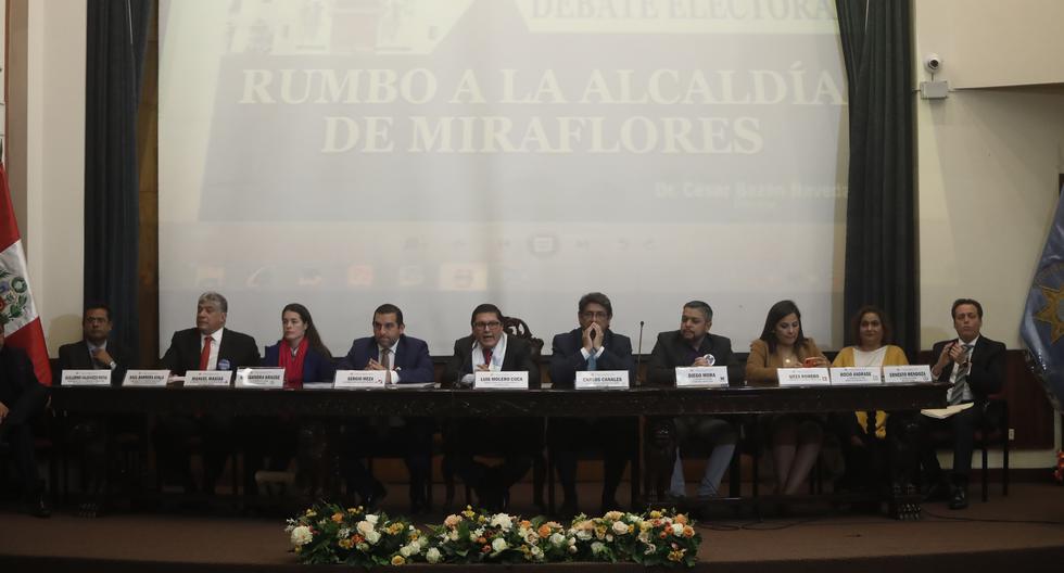 El debate entre los candidatos a la alcaldía de Miraflores se realizó en el auditorio del Colegio de Abogados de Lima.