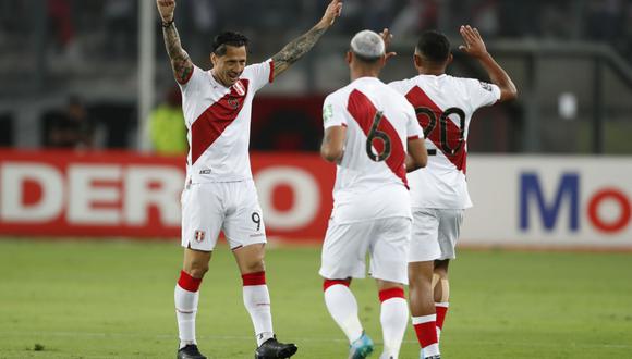 Perú venció 2-0 a Paraguay y clasificó al repechaje. Foto: EFE/ Paolo Aguilar