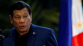 Coronavirus: presidente de Filipinas amenaza con arrestar e inyectar vacunas a quienes se nieguen a inmunizarse