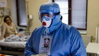 Descienden levemente los contagios diarios por coronavirus en Rusia 