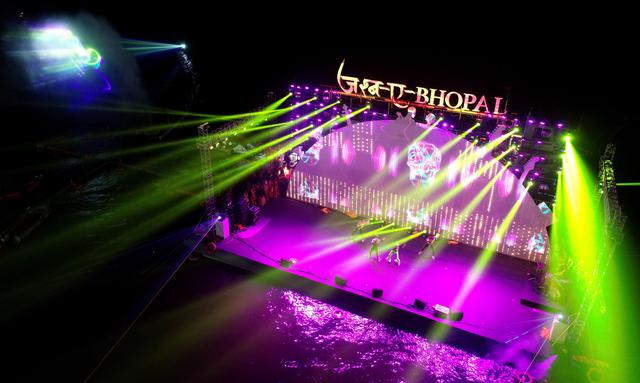 Así recibió la India el Año Nuevo 2020. (EFE/EPA/SANJEEV GUPTA).