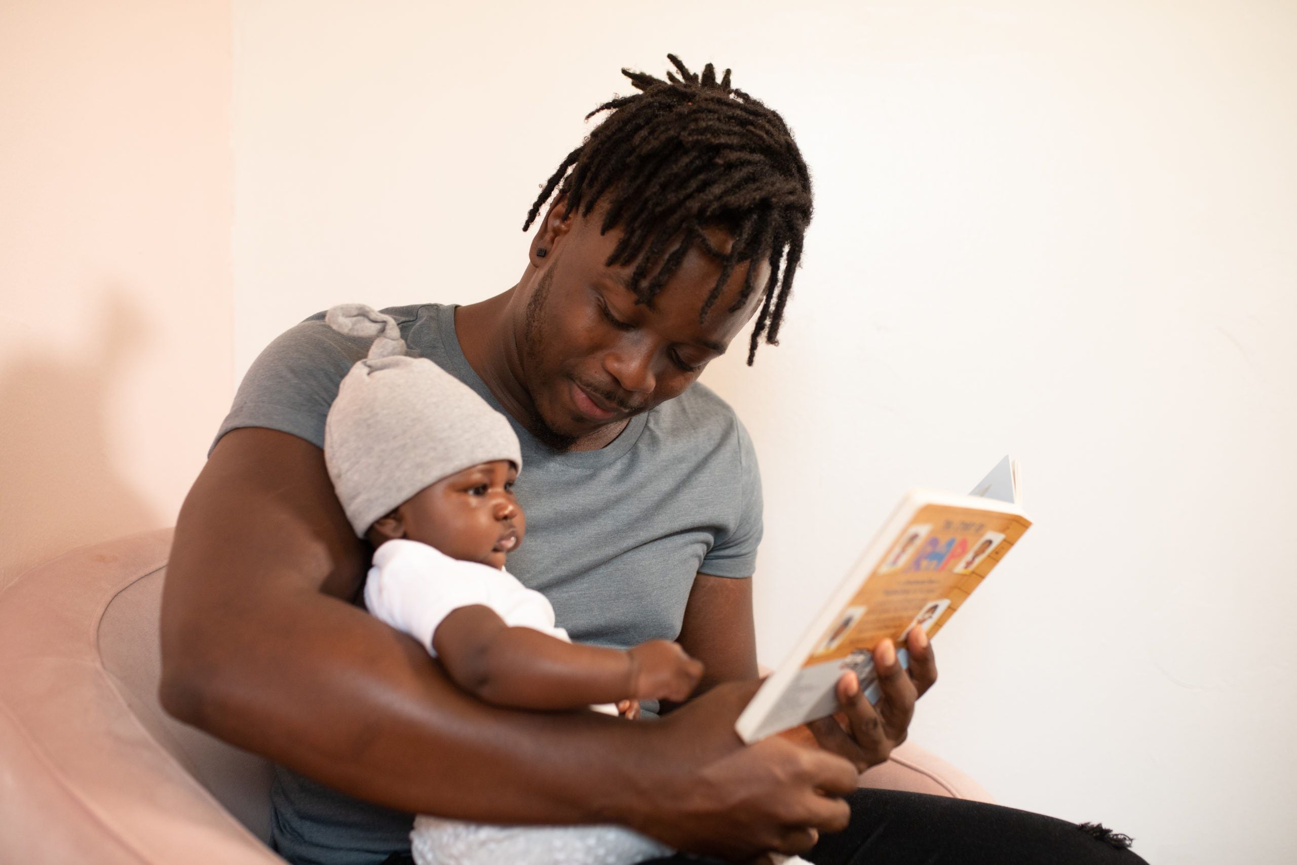 "La clave está en disfrutar de la maternidad y/o paternidad, divertirse en conjunto y fortalecer el vínculo que los une”, señala especialista. (Foto: Pexel)