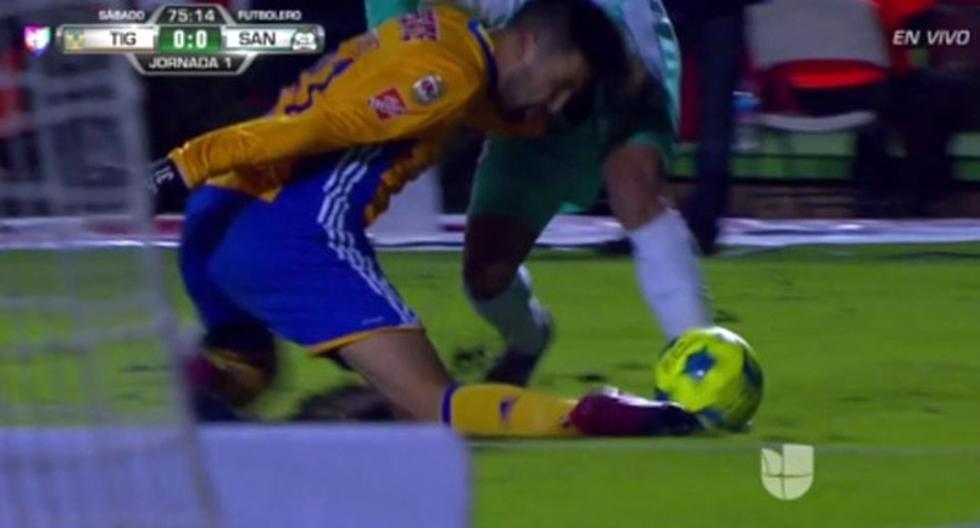 Luis Martínez del Tigres de México sufre dura lesión. (Foto: captura)