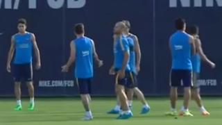 Messi y su enfado con Mascherano tras brusca entrada (VIDEO)