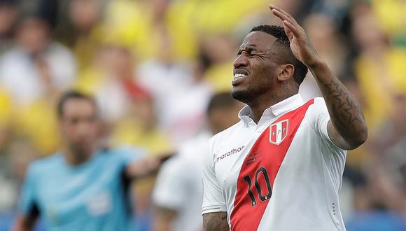 Jefferson Farfán arribó a Lima la madrugada del partes al ser desafectado por lesión. (Foto: EFE)