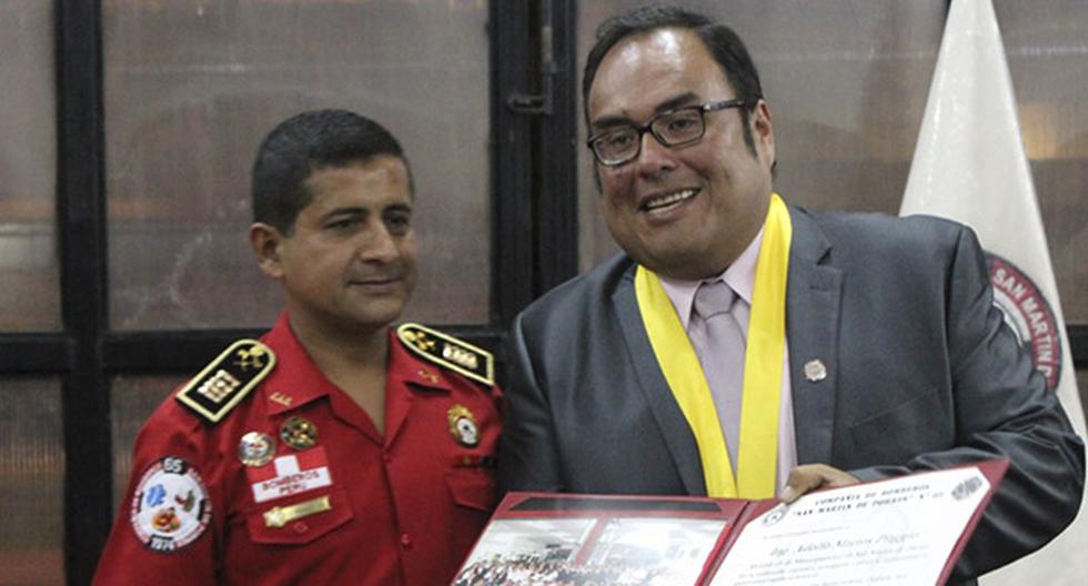 Teobaldo Garay es el bombero peruano reconocido por el Gobierno peruano tras su labor en el rescate de heridos en la tragedia del Chapecoense. (Foto: bomberosperu.gob.pe)