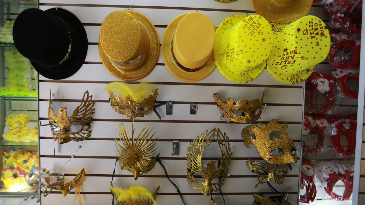Gorros, máscaras y piñatas para Nuevo | LIMA | EL COMERCIO PERÚ