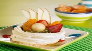 Merengue italiano con frutas