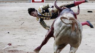 [FOTOS - VIDEO] La impactante cornada que sufrió el peruano Andrés Roca Rey en Pamplona