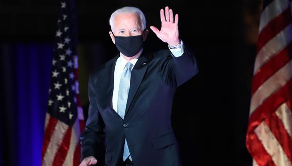 El presidente electo Joe Biden toma el escenario en el Chase Center para dirigirse a la nación el 7 de noviembre de 2020 en Wilmington, Delaware (Estados Unidos). (Drew Angerer/Getty Images/AFP).